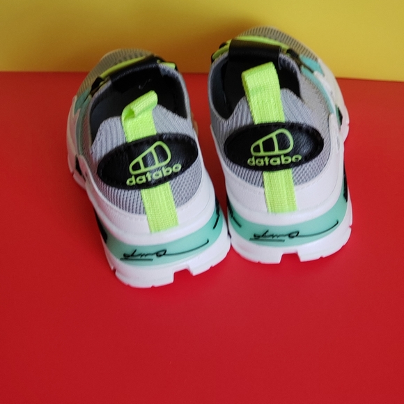 Kids sneakers - Picture 8 of 16
